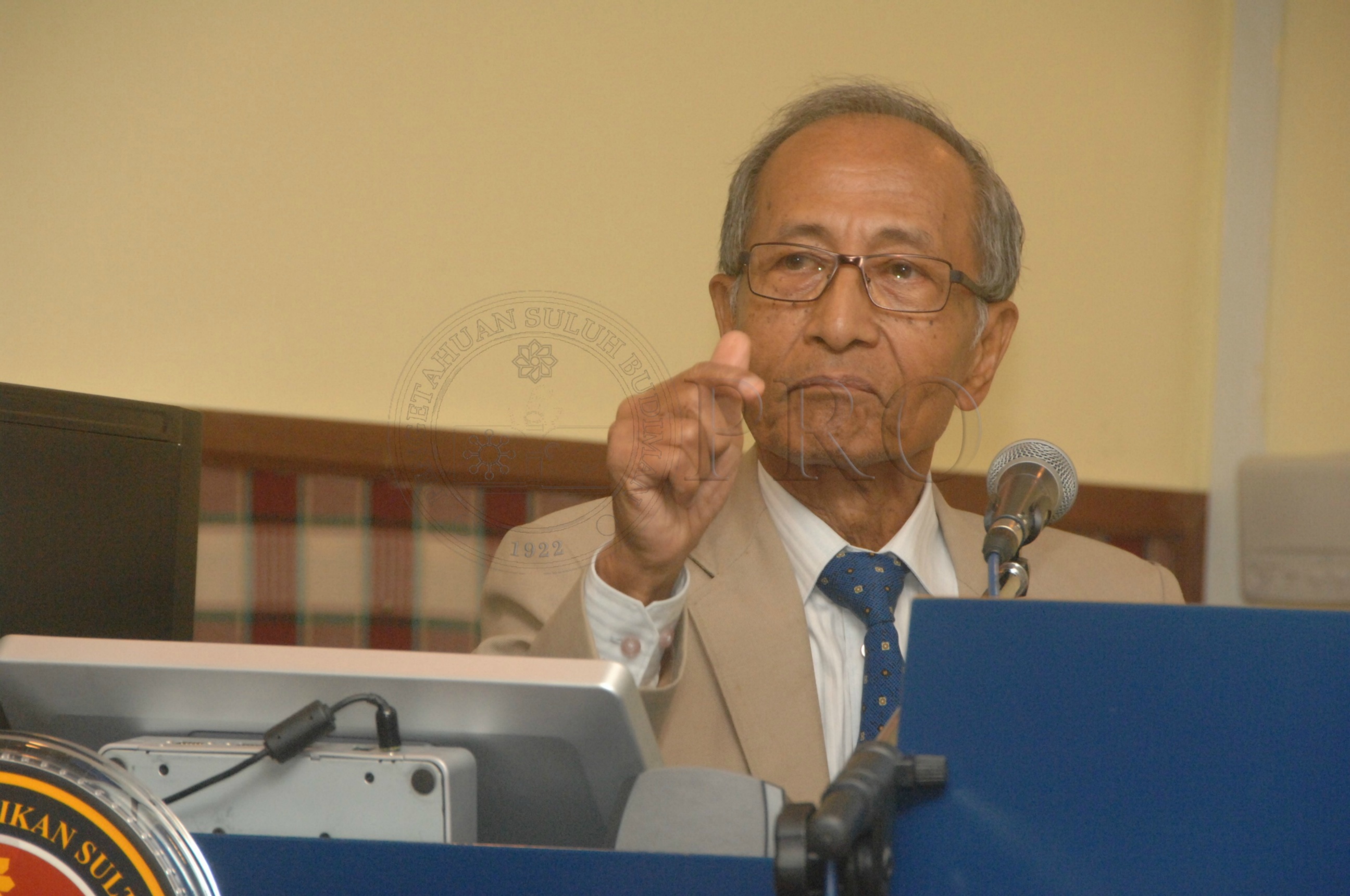 PRO 14 34 WACANA FBA 0132